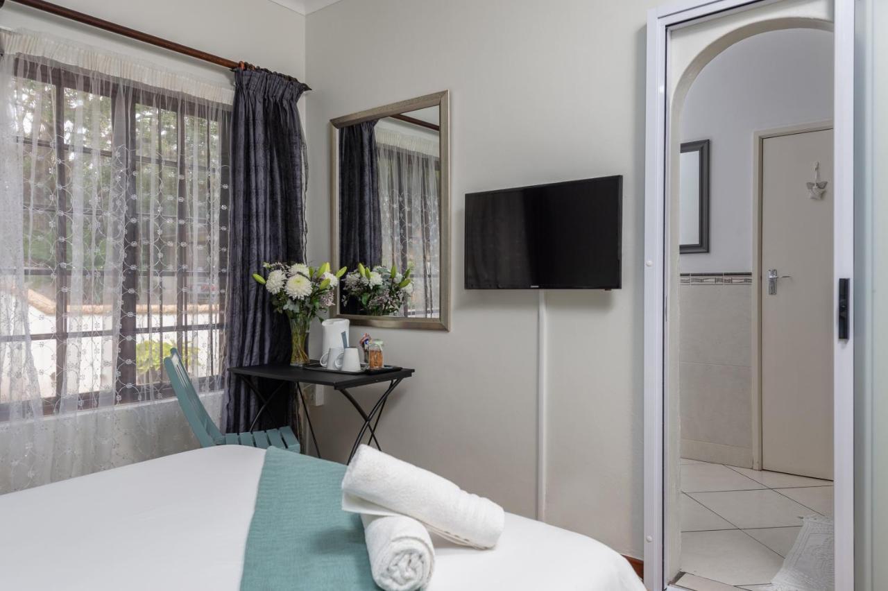 Zesty Guesthouse Port Edward Ngoại thất bức ảnh