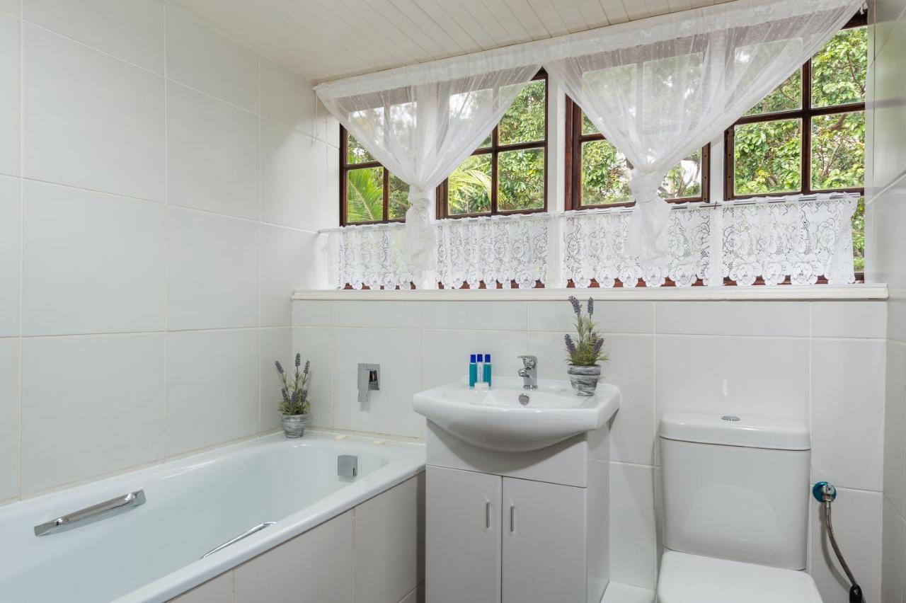 Zesty Guesthouse Port Edward Ngoại thất bức ảnh