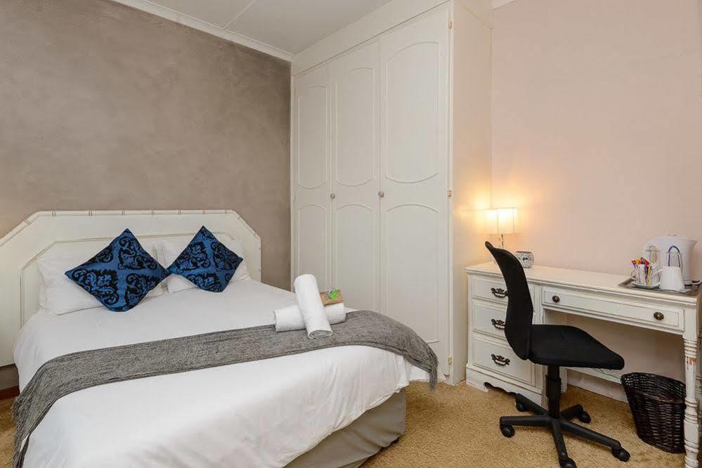 Zesty Guesthouse Port Edward Ngoại thất bức ảnh